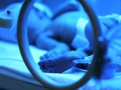 Modern tıbba karşıtlık 2 aylık bebeğin entübe edilmesine neden oldu!