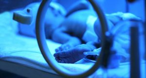 Modern tıbba karşıtlık 2 aylık bebeğin entübe edilmesine neden oldu!